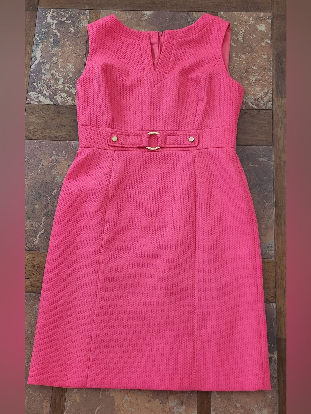 Tahari Textured Sleeveless Sheath Dress In Vibrant Coral Pink - Size 10